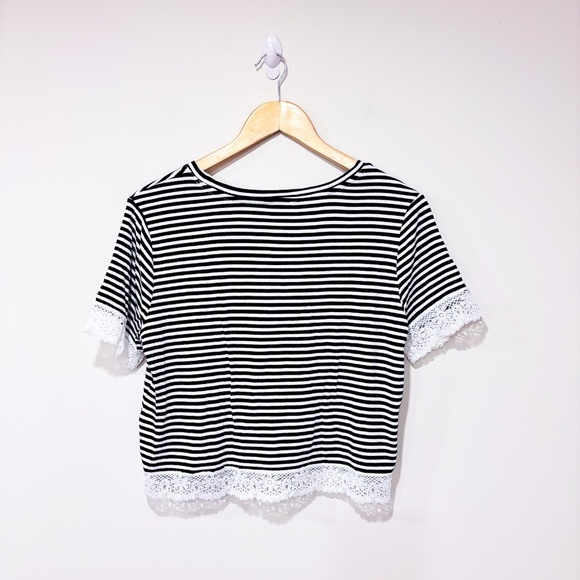 🦋3/25$🦋 ARDENE – Black & white striped lace-trim crop tee | Size S • - Picture 6 of 6